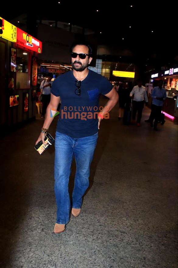 photos ranbir kapoor and saif ali khan snapped at the airport 6