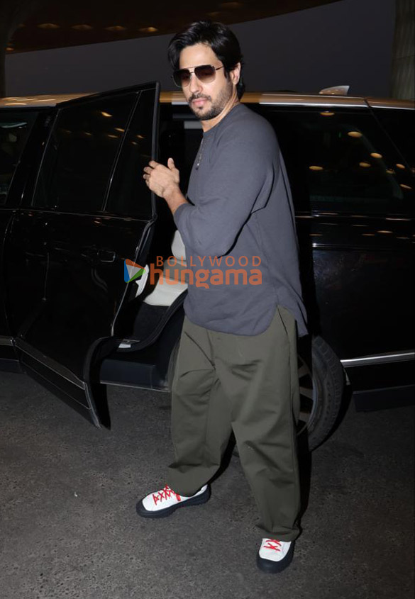 photos rani mukerji sidharth malhotra and shilpa shetty snapped at the airport 4