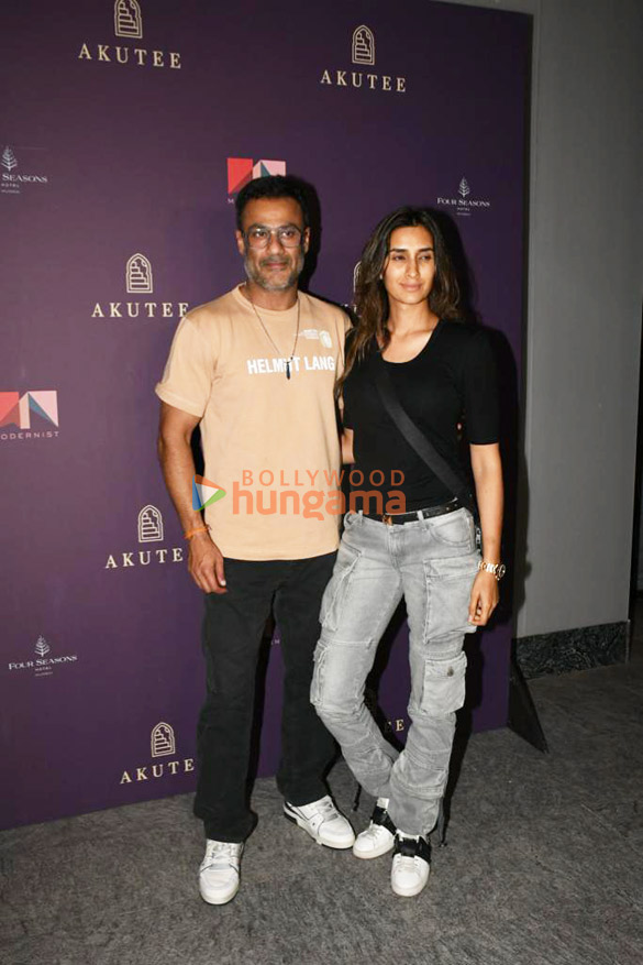 photos sagarika ghatge zaheer khan and others snapped at the formers new venture akutee 55 2