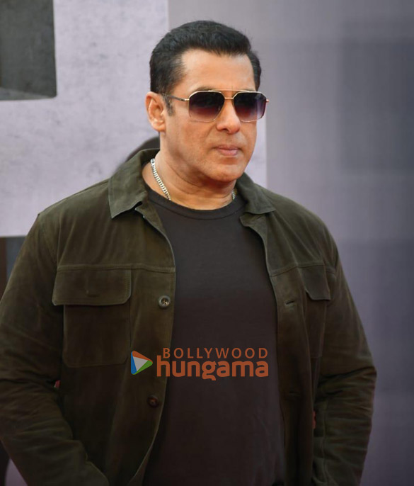Photos: Salman Khan and others grace the trailer launch of Farrey