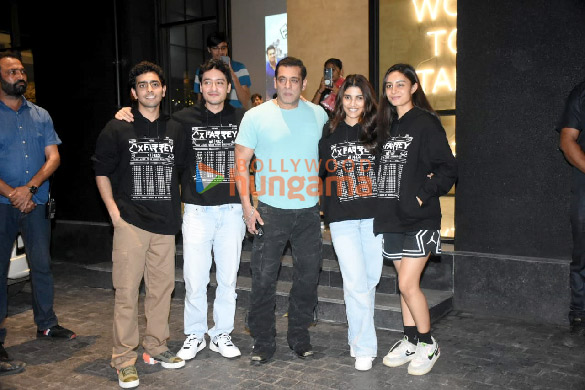 photos salman khan snapped at the special screening of farrey 6