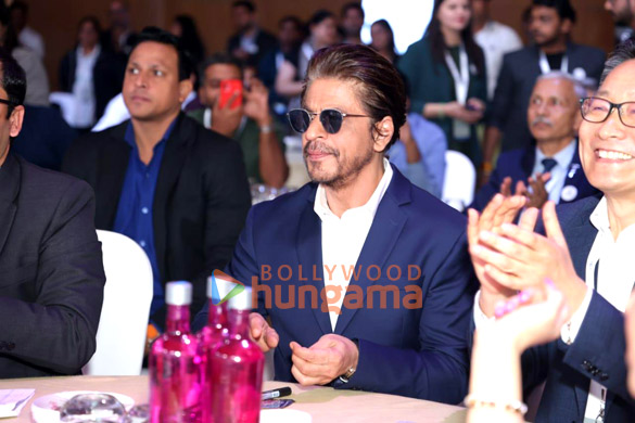 photos shah rukh khan snapped attending a hyundai event in delhi 4