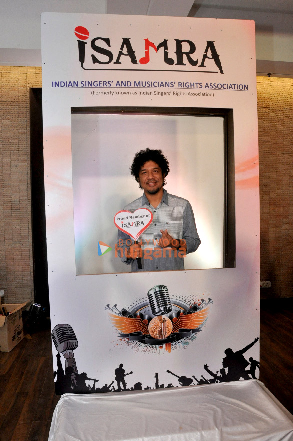 photos sonu nigam kavita krishnamurthy shaan papon and other singers celebrate 10 years of isra in mumbai 4