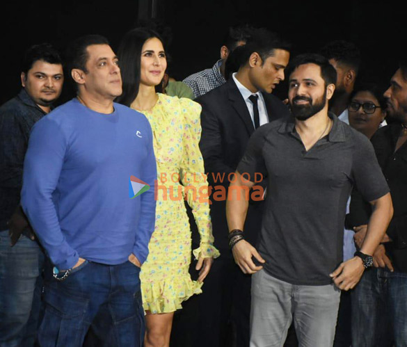 photos tiger 3 stars salman khan katrina kaif and emraan hashmi snapped at a fan meet and greet event 5