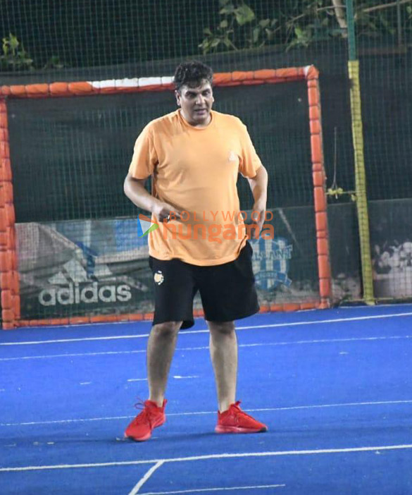 photos varun dhawan rohit dhawan and others snapped playing cricket 1