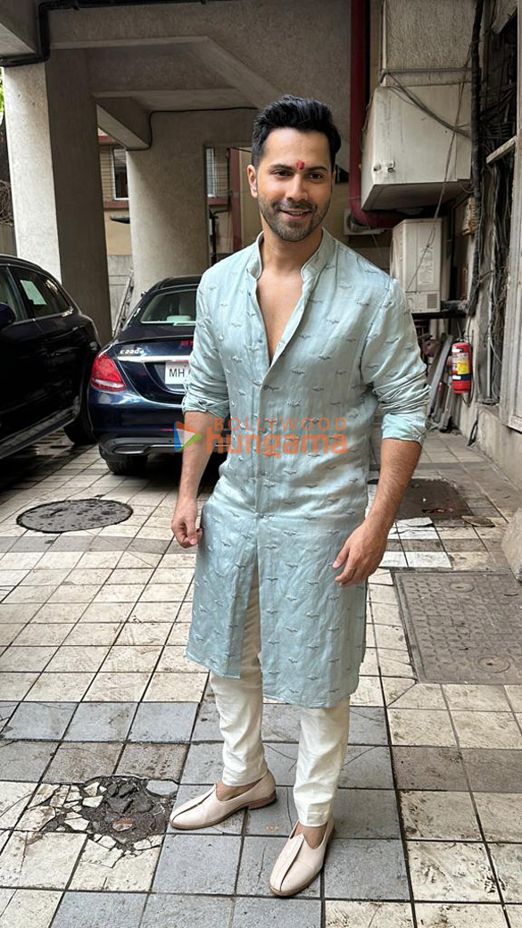 photos varun dhawan snapped at his office for dhanteras puja 4