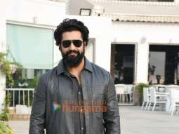 Photos: Vicky Kaushal snapped during Sam Bahadur promotions Photos: Vicky Kaushal snapped during Sam Bahadur promotions