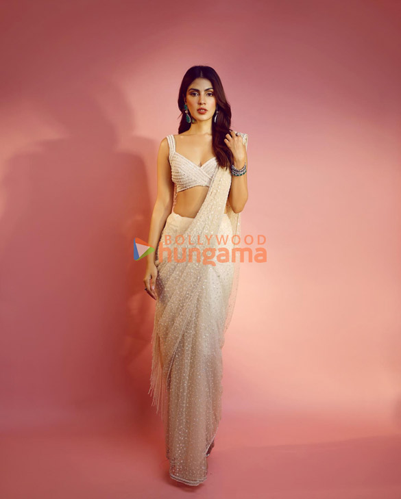 rhea chakraborty 2 47