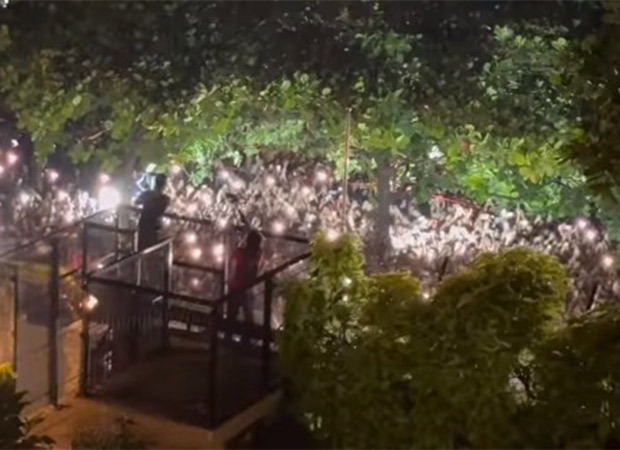 Shah Rukh Khan’s Mannat midnight revelry captured by Farah Khan; watch