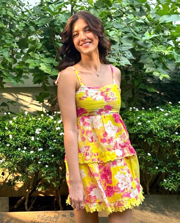 Shanaya Kapoor imparts a summery vibe to autumn with her floral dress from the designer duo Hemant & Nandita