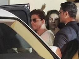 The craze is real! Shah Rukh Khan waves at fans