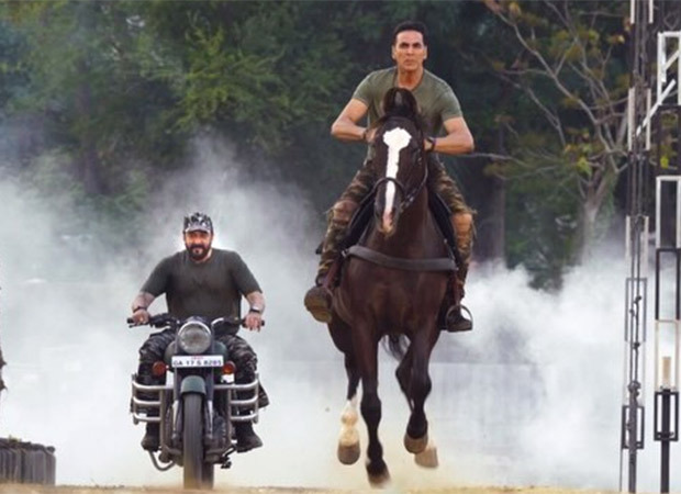 Akshay Kumar shares sneak peek of Sanjay Dutt joining Welcome To The Jungle shoot as the franchise completes 16 years