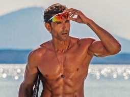 Fighter filmmaker Siddharth Anand shares unseen stills of Hrithik Roshan as a treat to fans who set the film trending on social media