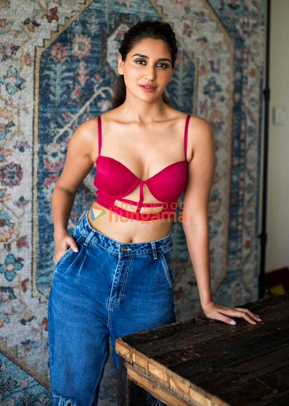 nikita dutta 3 68