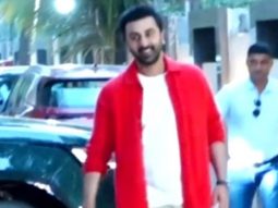 Paps go crazy as Animal aka Ranbir Kapoor makes a dashing entry