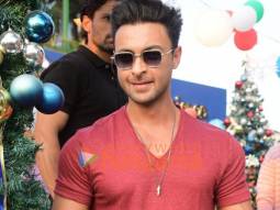 Photos: Aayush Sharma snapped at Carter Road