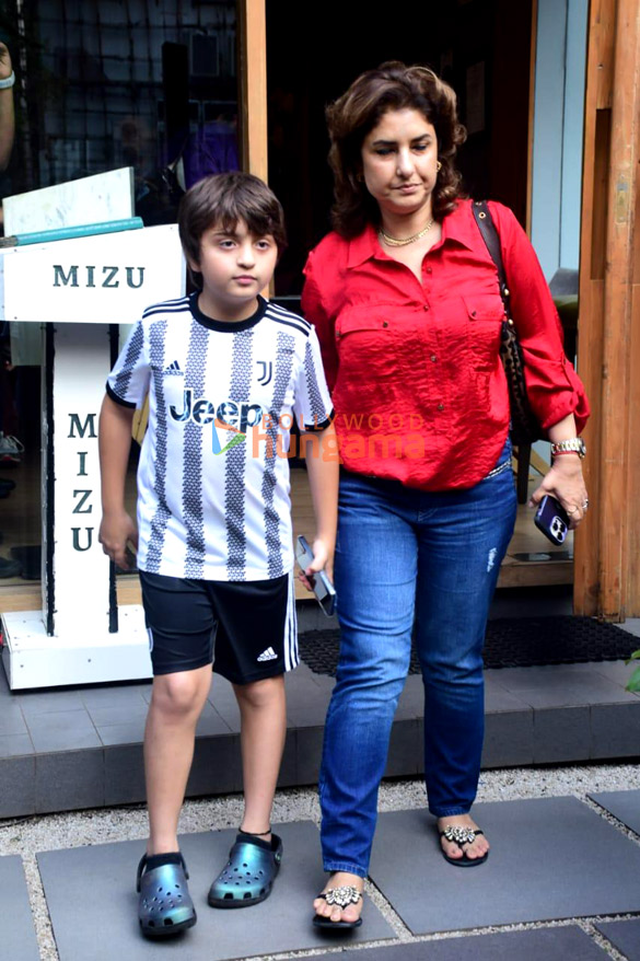 photos abram khan snapped in bandra 4