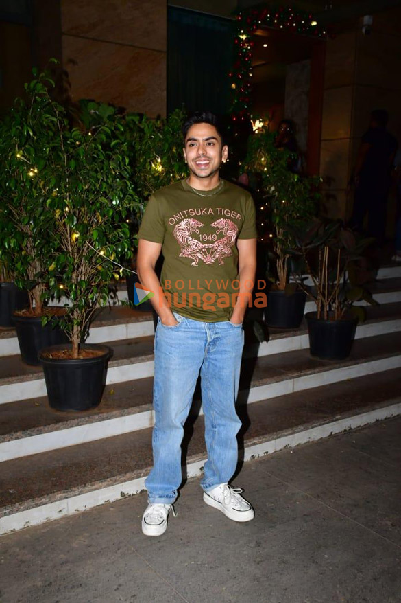 photos ananya panday siddhant chaturvedi and adarsh gourav snapped promoting kho gaye hum kahan 1