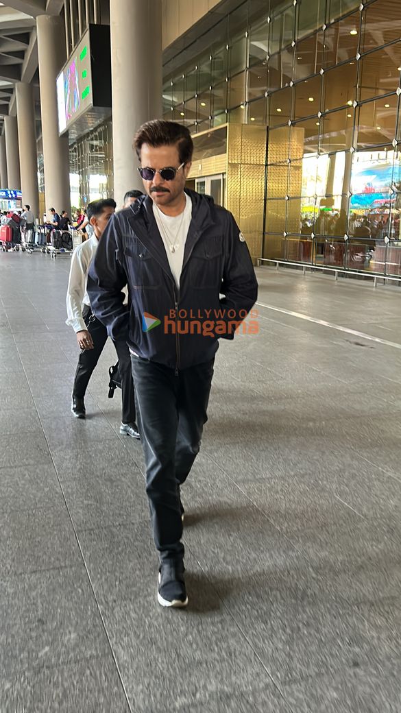photos anil kapoor and aditya roy kapur snapped at the airport 3 2
