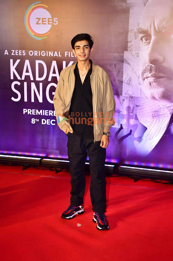 photos celebs grace the premiere of kadak singh 9