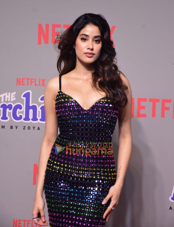 photos celebs grace the premiere of the archies 1121 5
