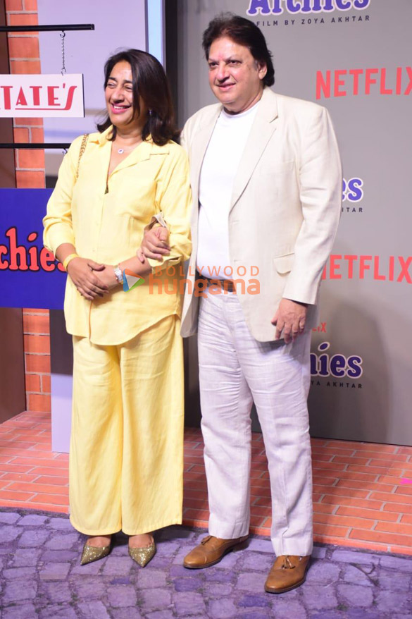 photos celebs grace the premiere of the archies 1121 6
