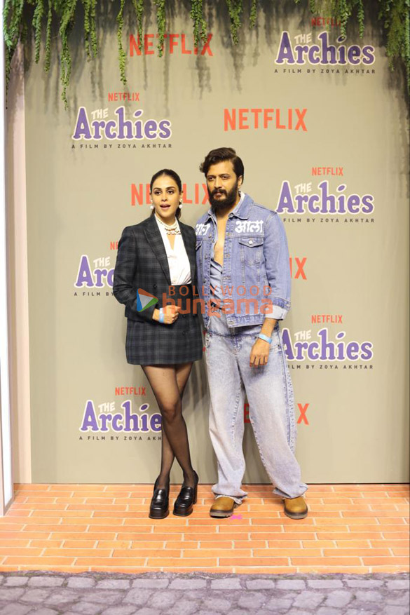photos celebs grace the premiere of the archies 777 14