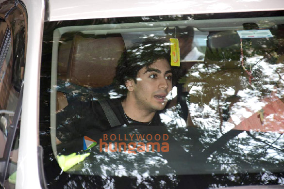 photos celebs snapped arriving at arpita khans residence 4