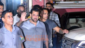 Photos: Celebs snapped arriving at Arpita Khan’s residence