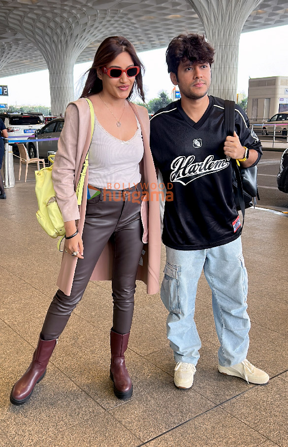 photos janhvi kapoor adah sharma twinkle khanna and others snapped at the airport 4