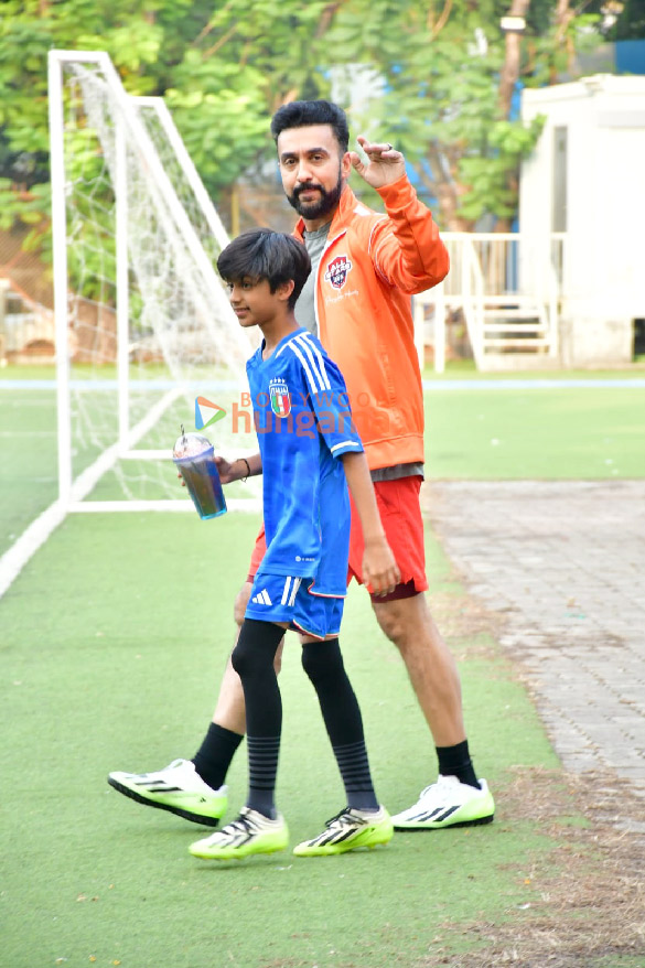 photos kartik aaryan ibrahim ali khan and others snapped during a football match 3