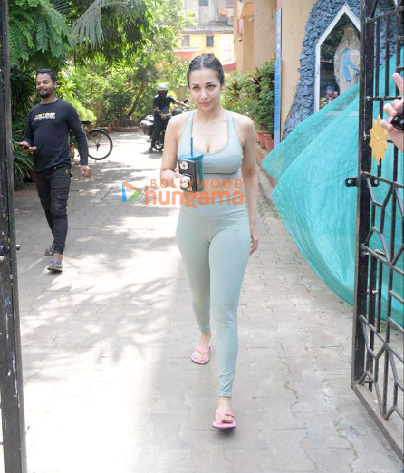 photos malaika arora spotted at diva yoga in bandra 3 18