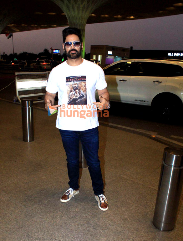 photos mohit raina snapped at the airport 1