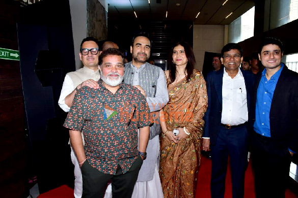 photos pankaj tripathi sandeep singh vinod bhanushali and others snapped at the trailer launch of main atal hoon 3