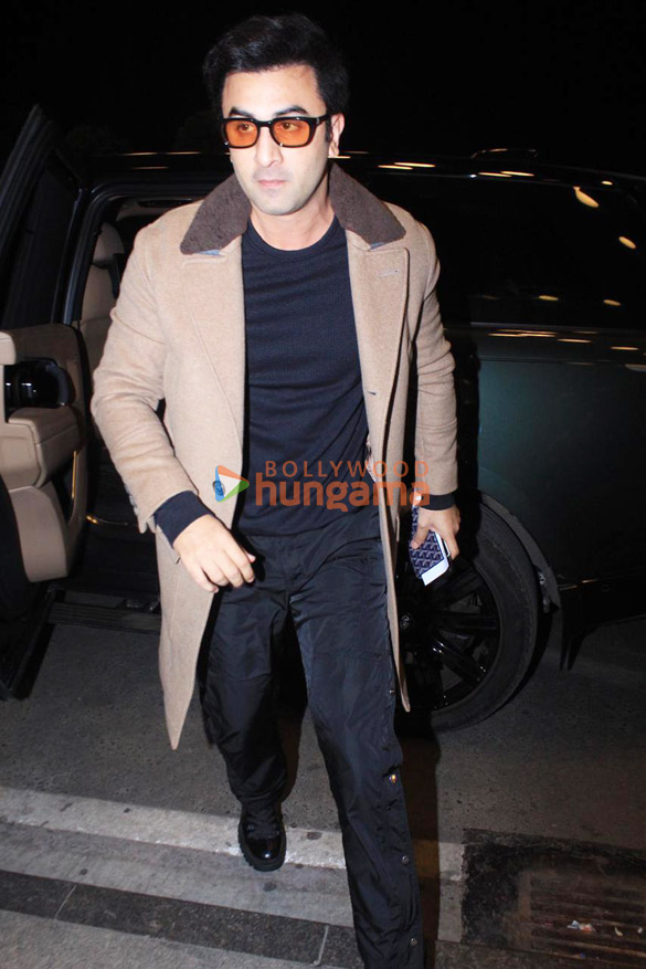 Photos: Ranbir Kapoor, Bobby Deol and others snapped at the airport Photos: Ranbir Kapoor, Bobby Deol and others snapped at the airport