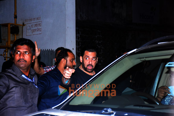 photos salman khan iulia vantur and other celebs snapped at sohail khans birthday bash 11