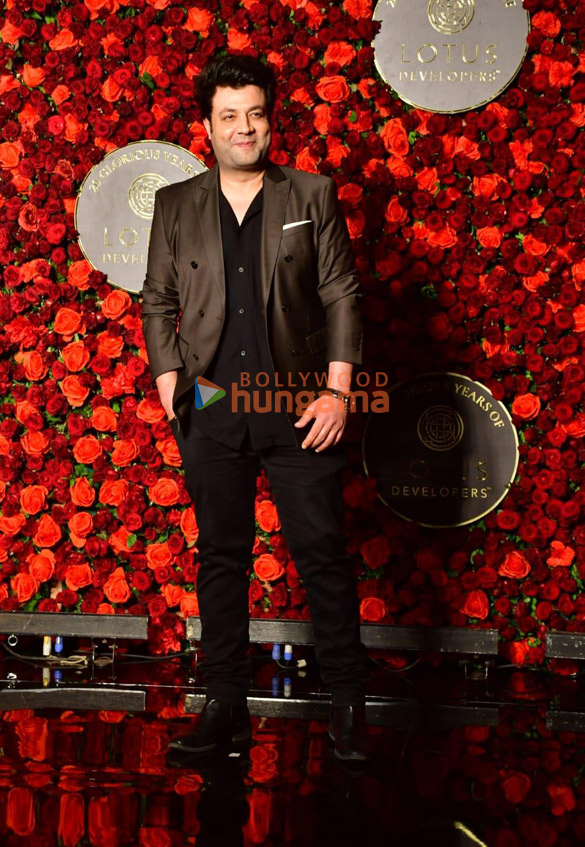 photos shah rukh khan kajol and others attend anand pandits birthday bash 2300 22