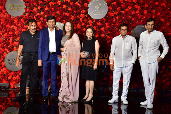 photos shah rukh khan kajol and others attend anand pandits birthday bash 990 1