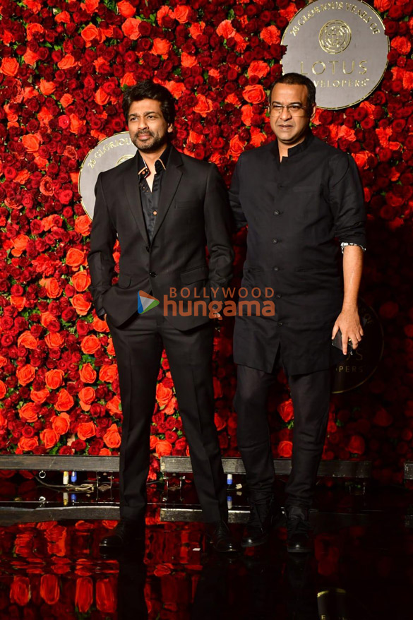 photos shah rukh khan kajol and others attend anand pandits birthday bash more 20