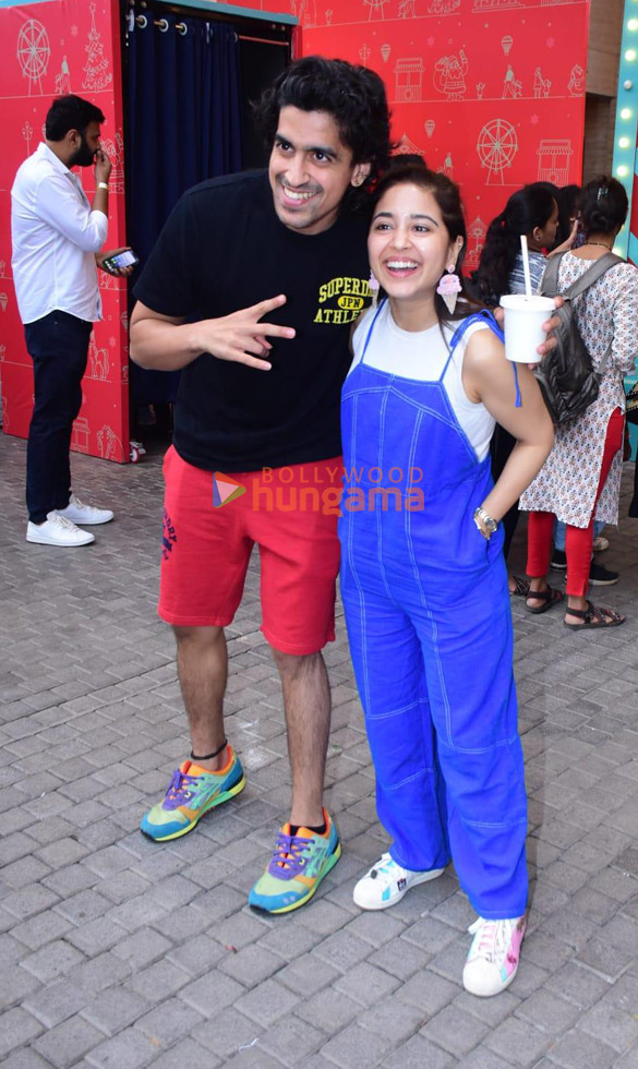 photos shriya saran fardeen khan and others attend hamley wonder land event with their kids at jio garden bkc 009 1