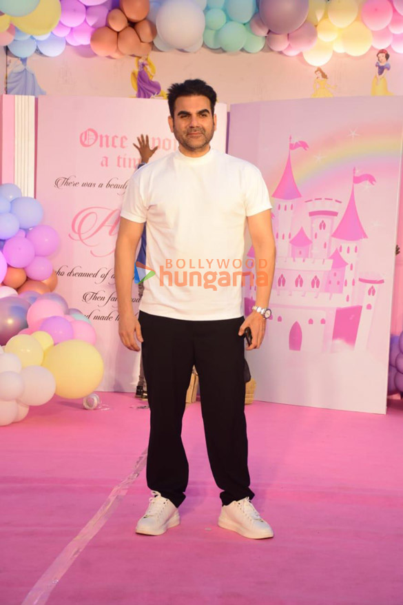 photos sunny leone arbaaz khan and others snapped at ayat sharmas birthday bash 13