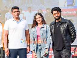 Photos: Utkarsh Sharma, Shiv Thakare, Simrit Kaur and other celebs snapped at Malad Masti event
