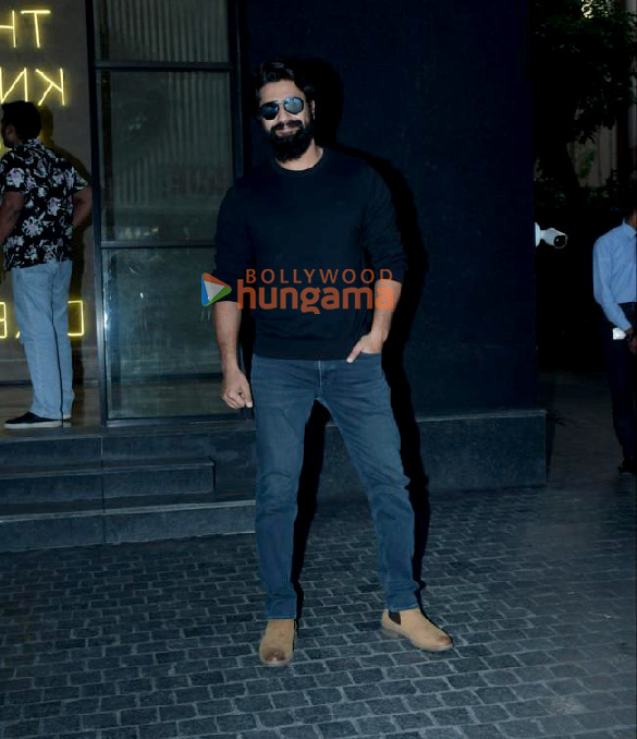 photos vicky kaushal snapped attending a show of sam bahadur at lightbox preview theatre khar 3
