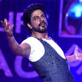 Shah Rukh Khan leaves audiences enthralled as he dances LIVE on stage on Pathaan and Jawan songs; watch