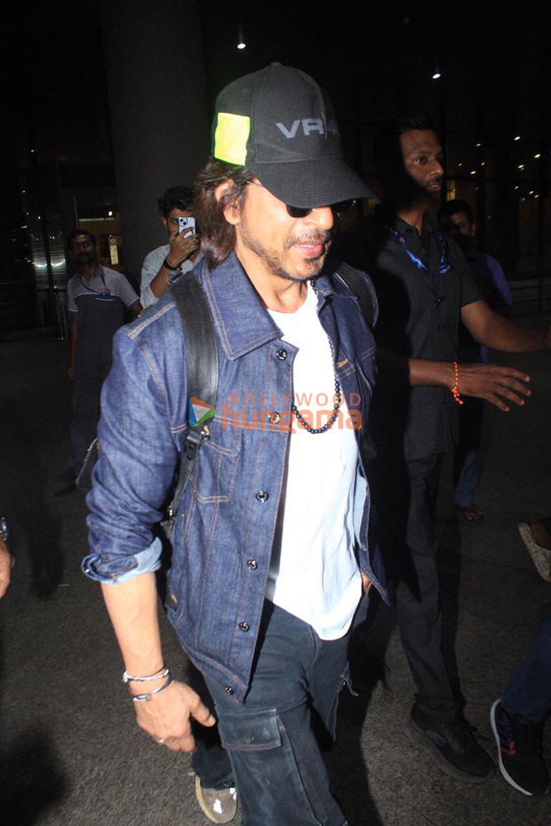 Shah Rukh Khan's airport style defines ultimate coolness as he arrives in Mumbai ahead of Dunki trailer release