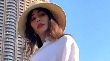 Beauty by the pool! Giorgia Andriani enjoys her me time