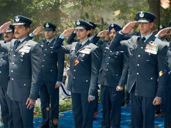 Fighter Box Office Estimate Day 4: Collects Rs. 29 crores on Sunday; four-day weekend nets Rs. 122 crores Fighter Box Office Estimate Day 4: Collects Rs. 29 crores on Sunday; four-day weekend nets Rs. 122 crores