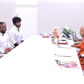 Team HanuMan meets with UP CM Yogi Adityanath; director Prasanth Varma says, "It's heartening to have a leader who values the fusion of tradition"