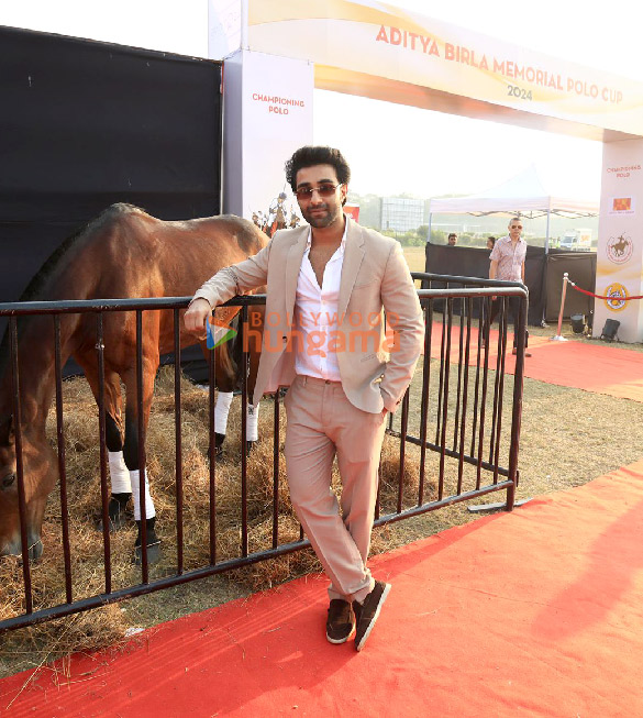 photos aadar jain avantika dasani sharad malhotra and eijaz khan snapped at mahalaxmi race course in mumbai 1