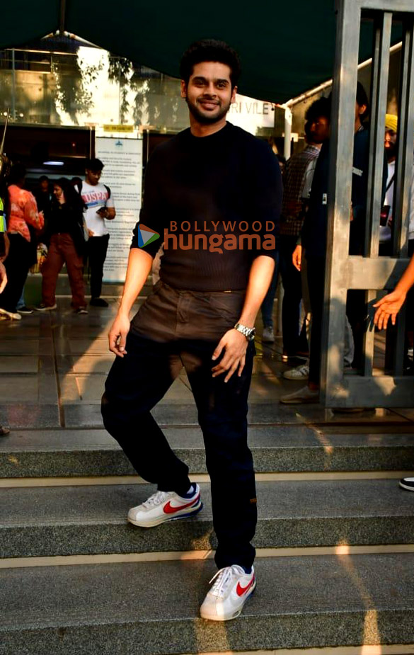 photos abhimanyu dasani snapped at mithibai college 4